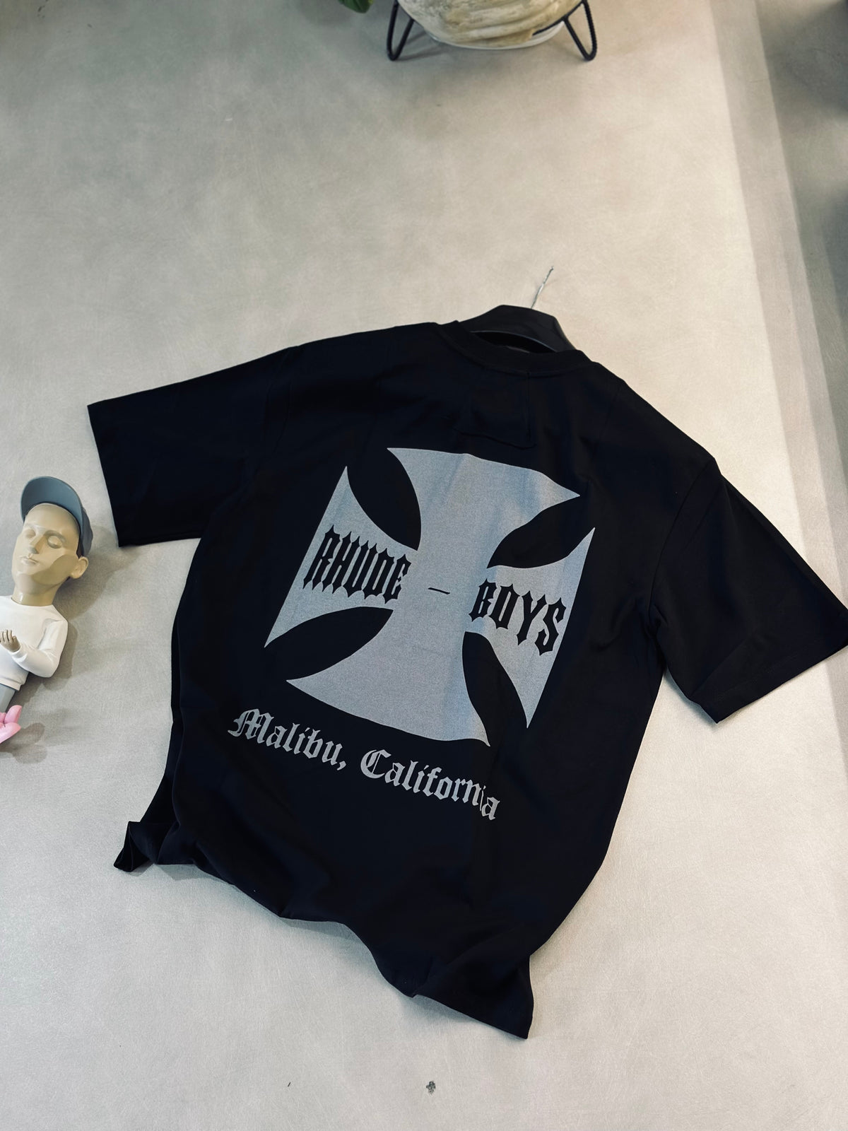 CAMISETA OVERSIZE RHU NEGRA CRUZ BOYS