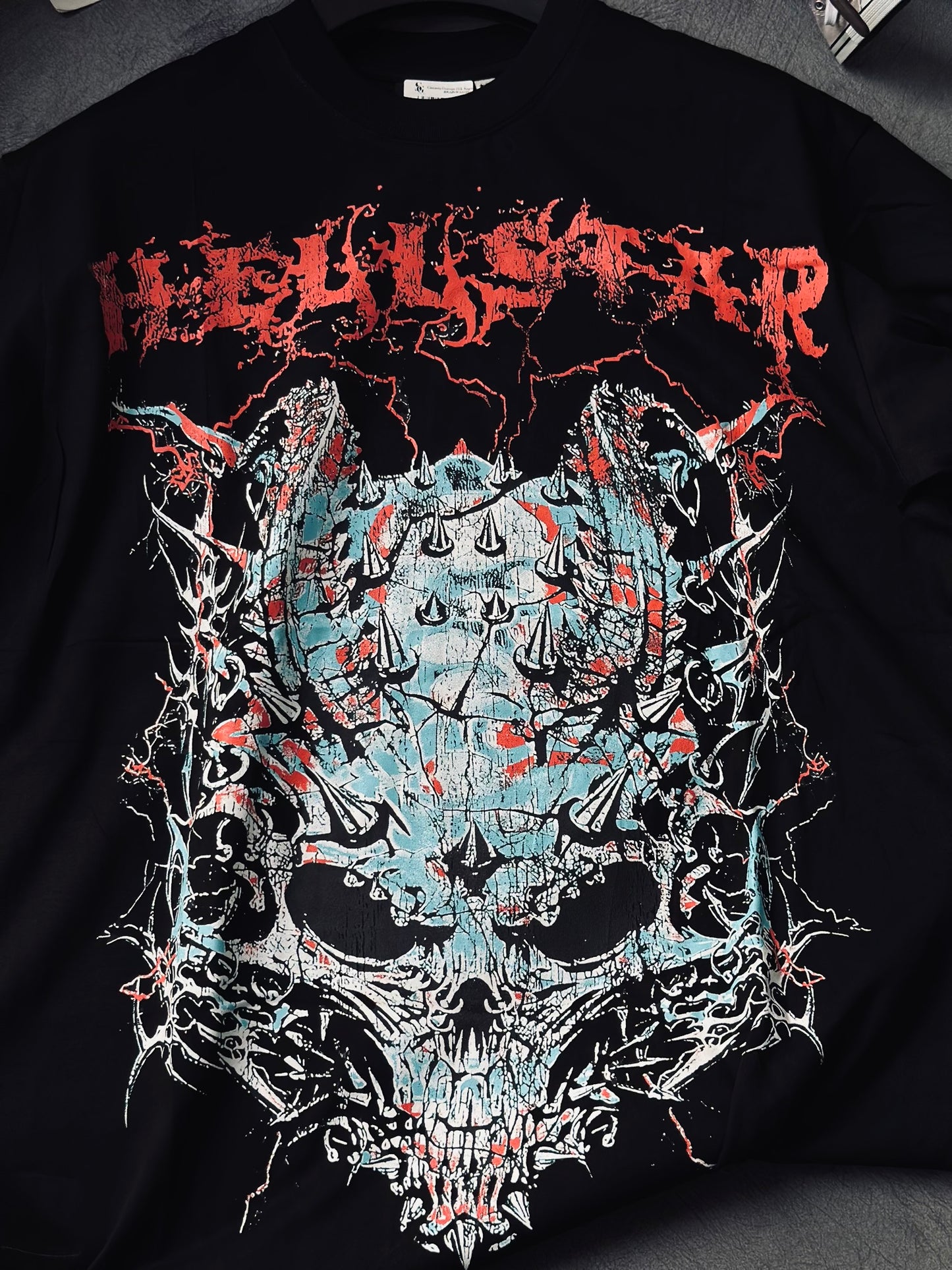 CAMISETA OVERSIZE HEL NEGRA BRAINWASHING
