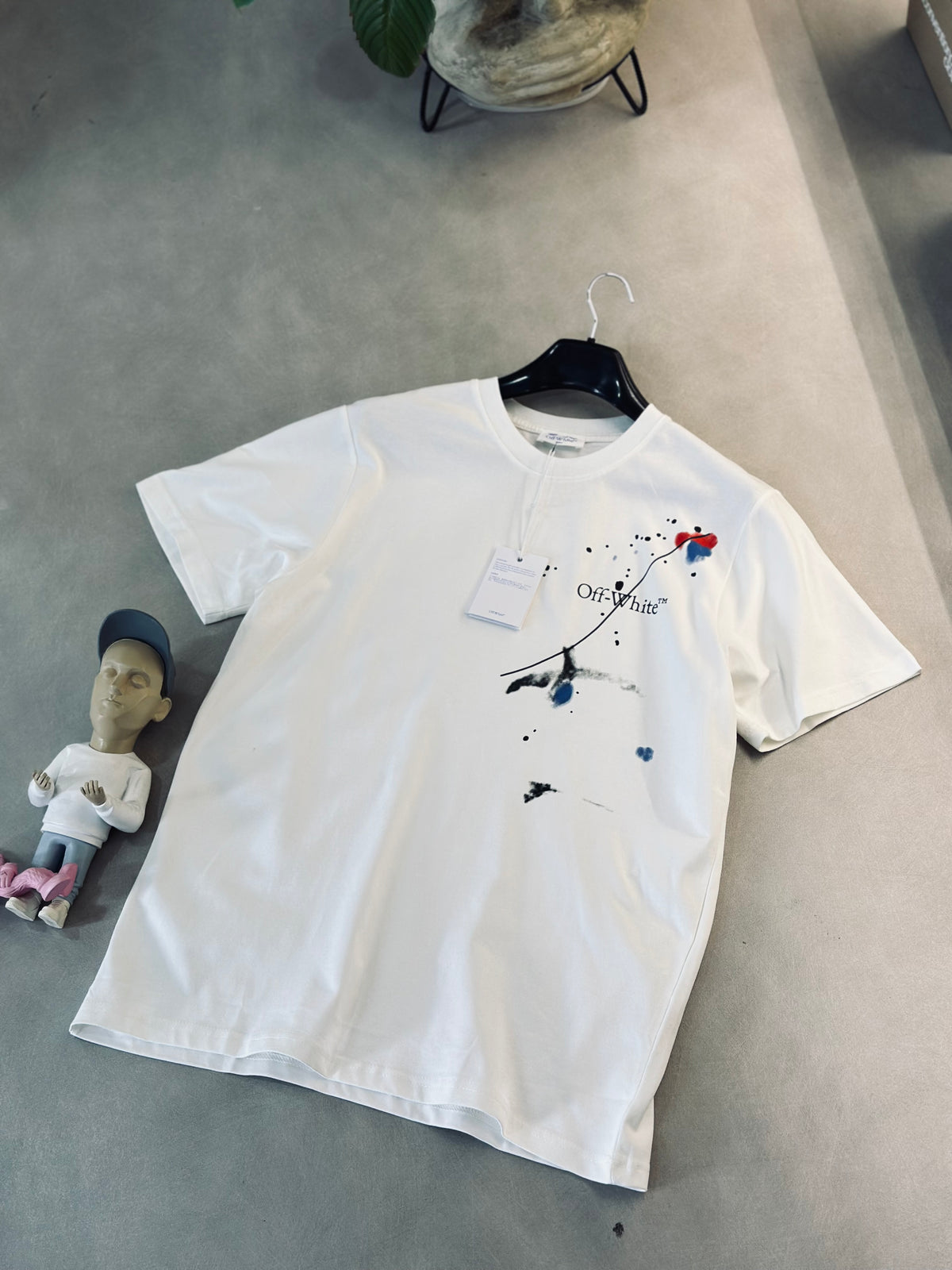 CAMISETA OVERSIZE OFF BLANCA MANCHAS AZU/ROJ