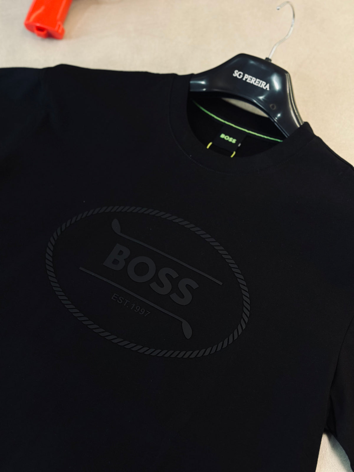 CAMISETA SLIM BOS NEGRA EST. 1997