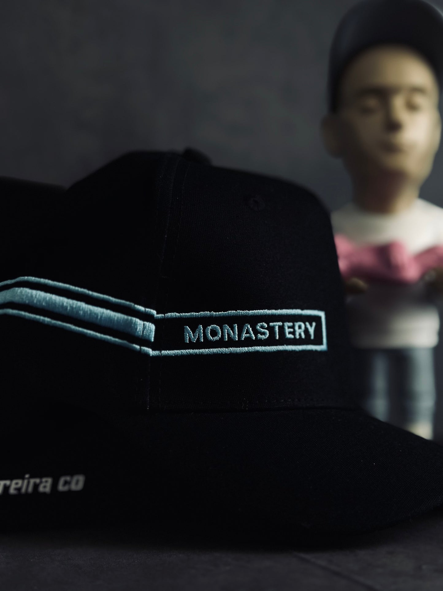 GORRA PREMIUM MON NEGRA WE MAKE IT AZUL