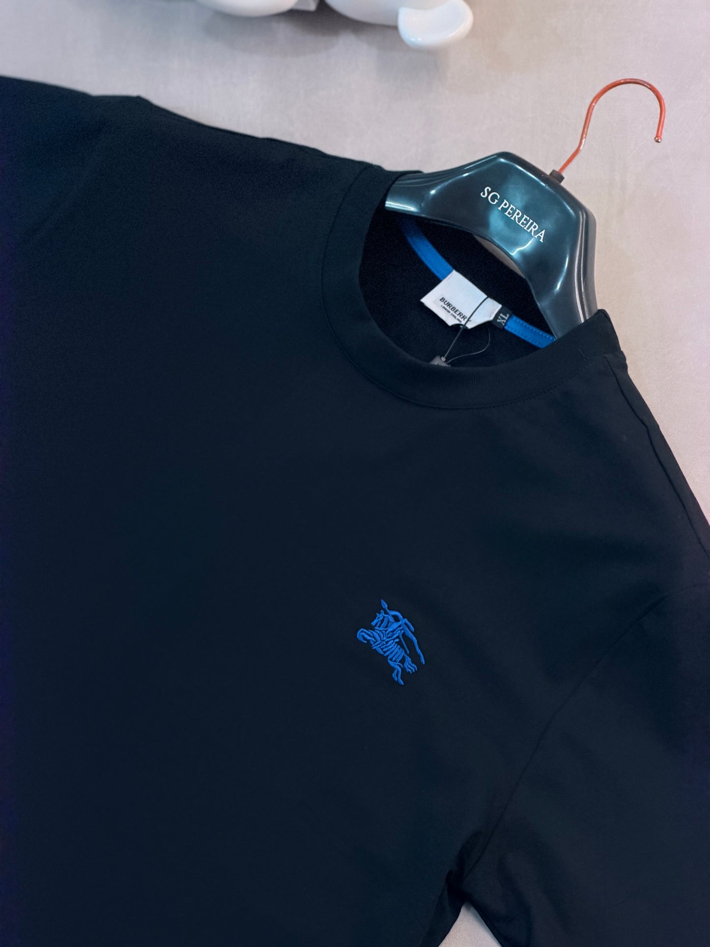 CAMISETA SLIM BUR NEGRA TEJIDO AZUL