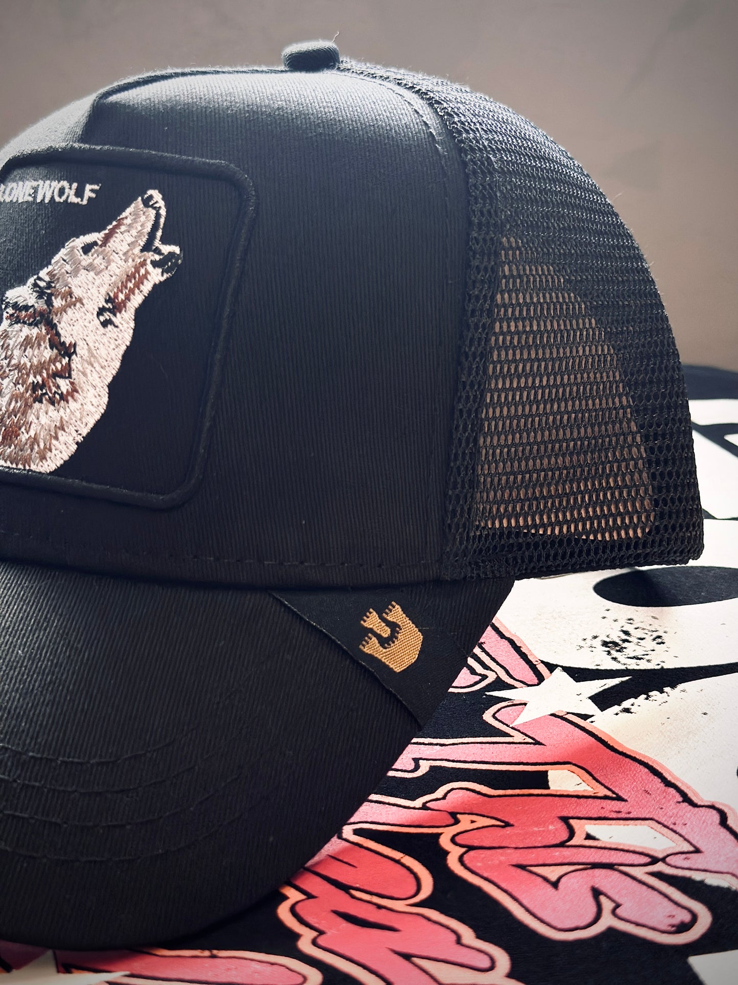 GORRA PREMIUM GOO NEGRA LOBO
