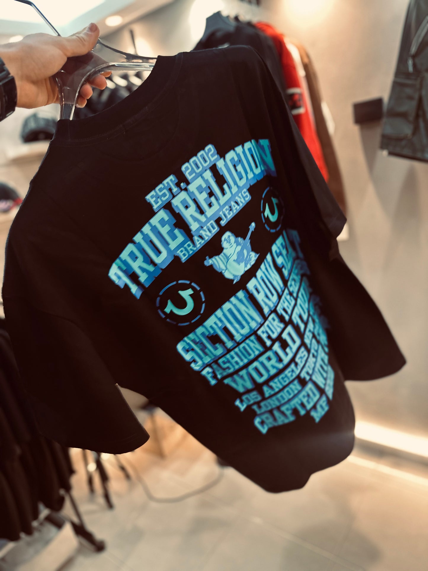 CAMISETA OVERSIZE TRU NEGRA BUDA AZUL