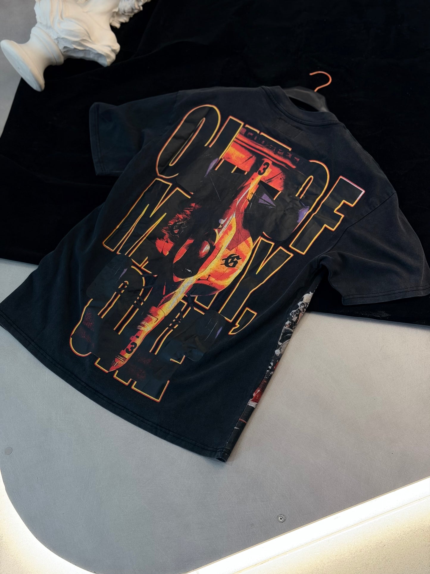 CAMISETA OVERSIZE GOD GRIS CARRO FORMULA13