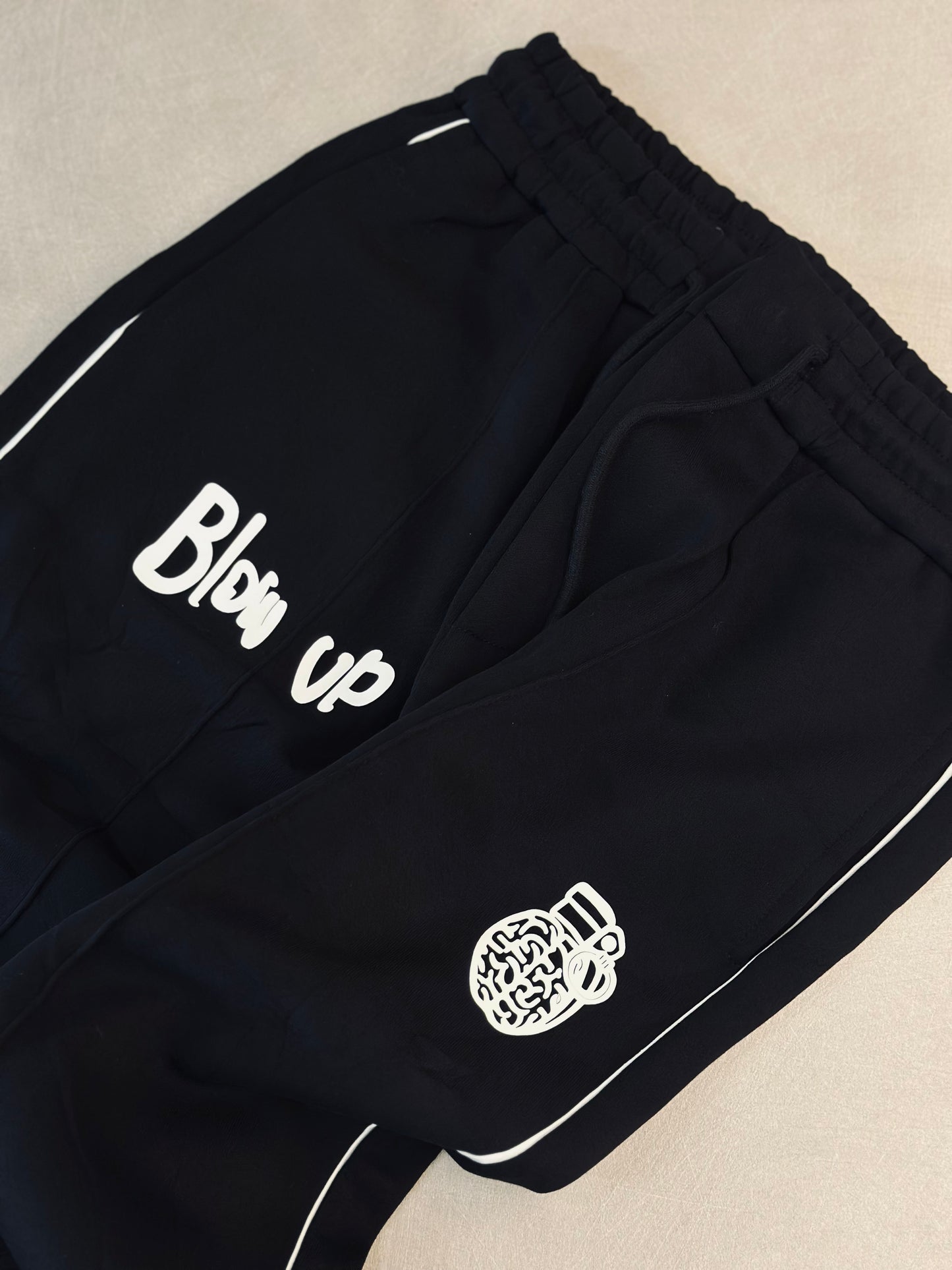 SUDADERA BLO NEGRA GRANADA BLANCA