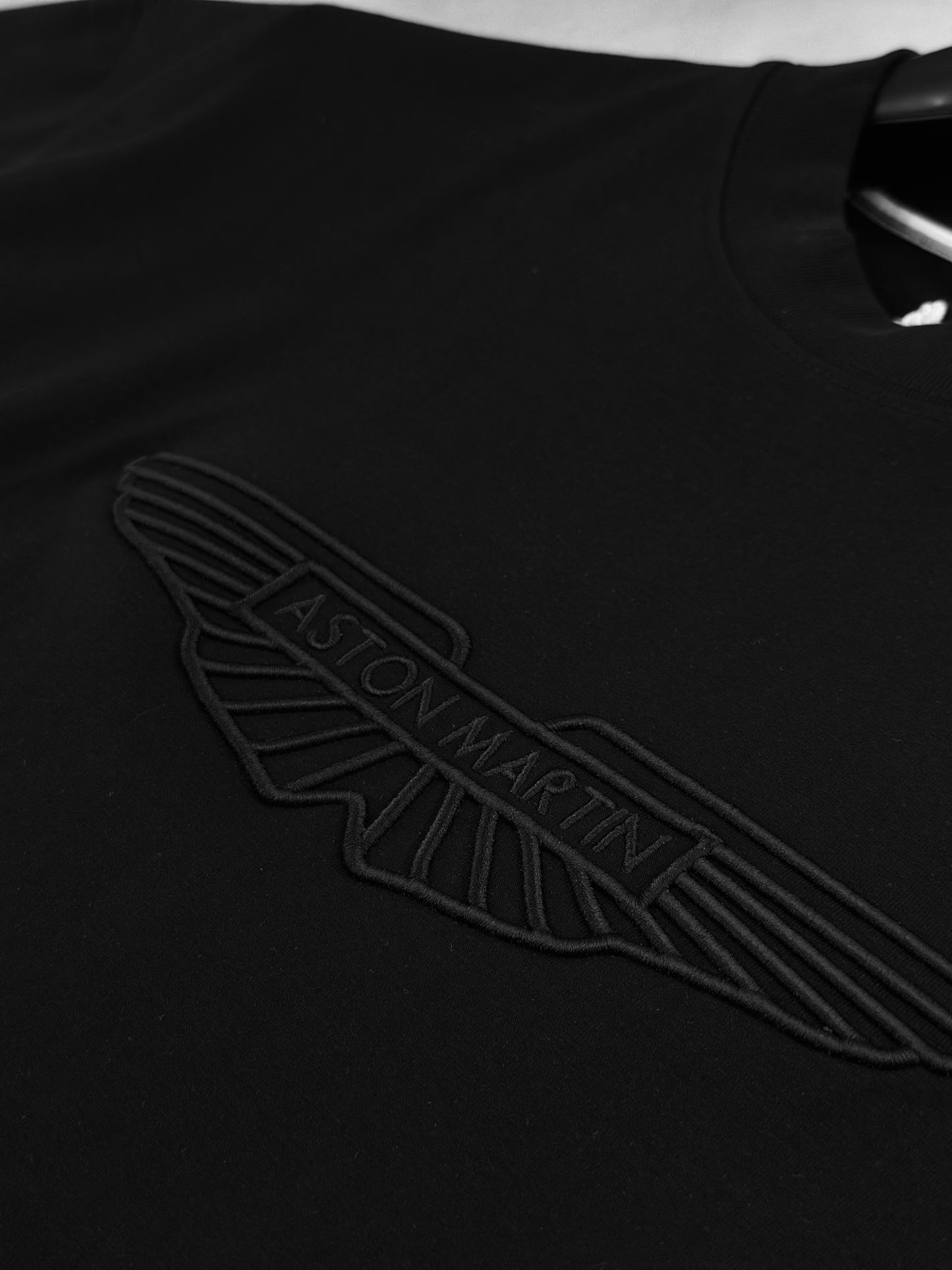 CAMISETA OVERSIZE BOS NEGRA ASTON MARTIN TEJIDO