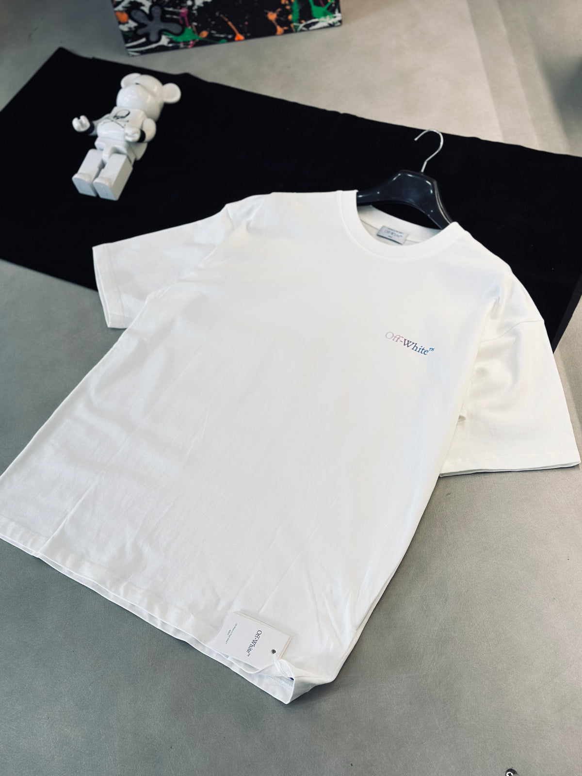 CAMISETA OVERSIZE OFF BLANCA OFF MORADO
