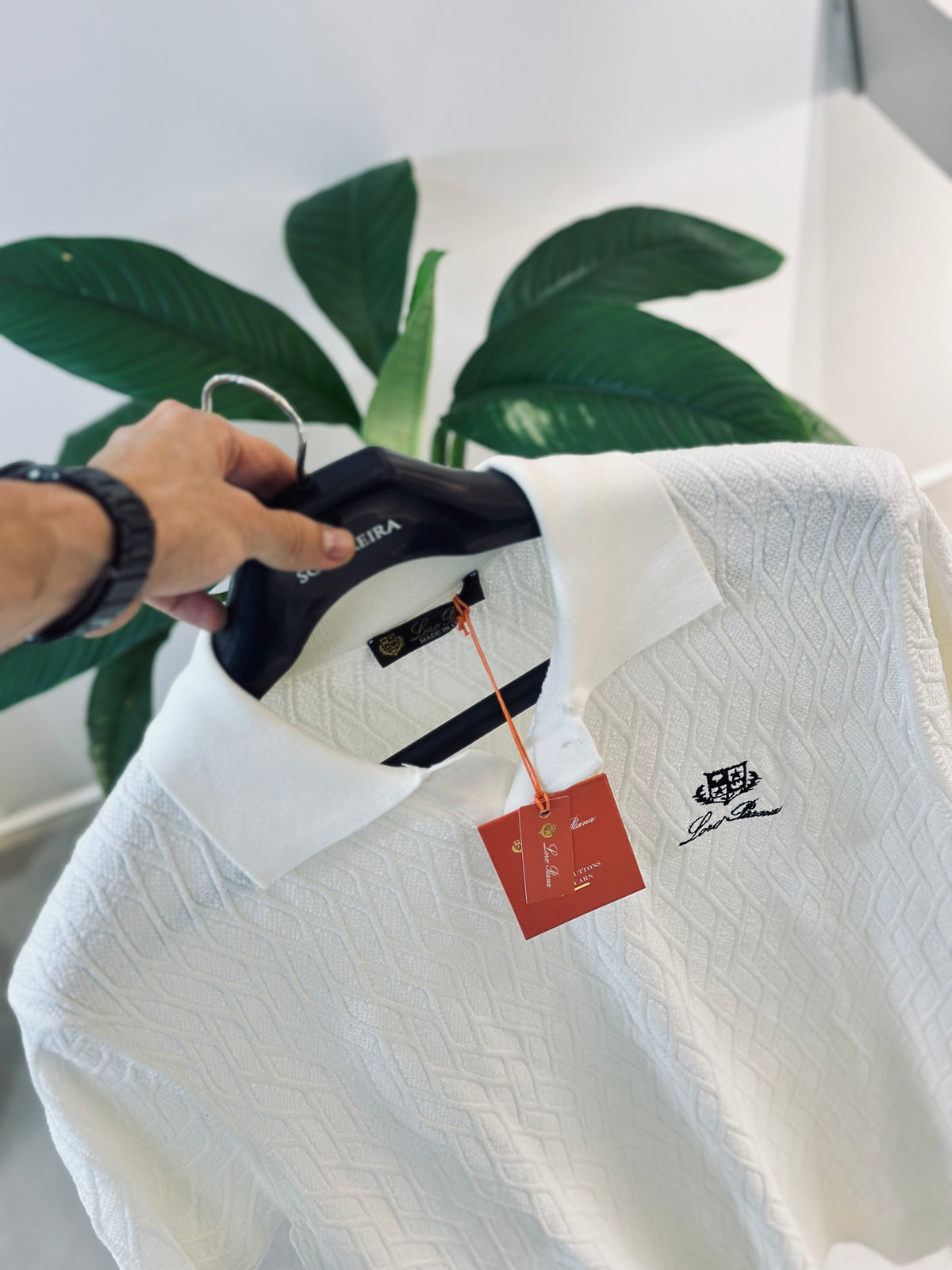 CAMISETA POLO LOR BLANCA TEJIDO LOR NEGRO
