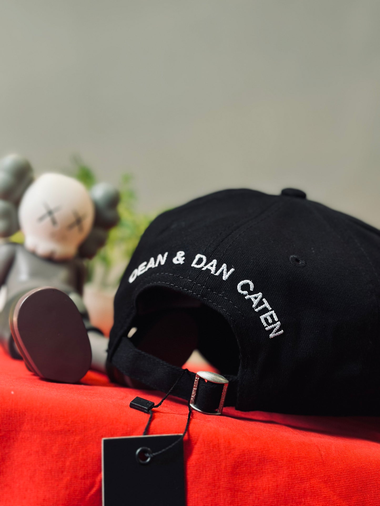 GORRA PREMIUM DSQ NEGRA ICO DELINEADO