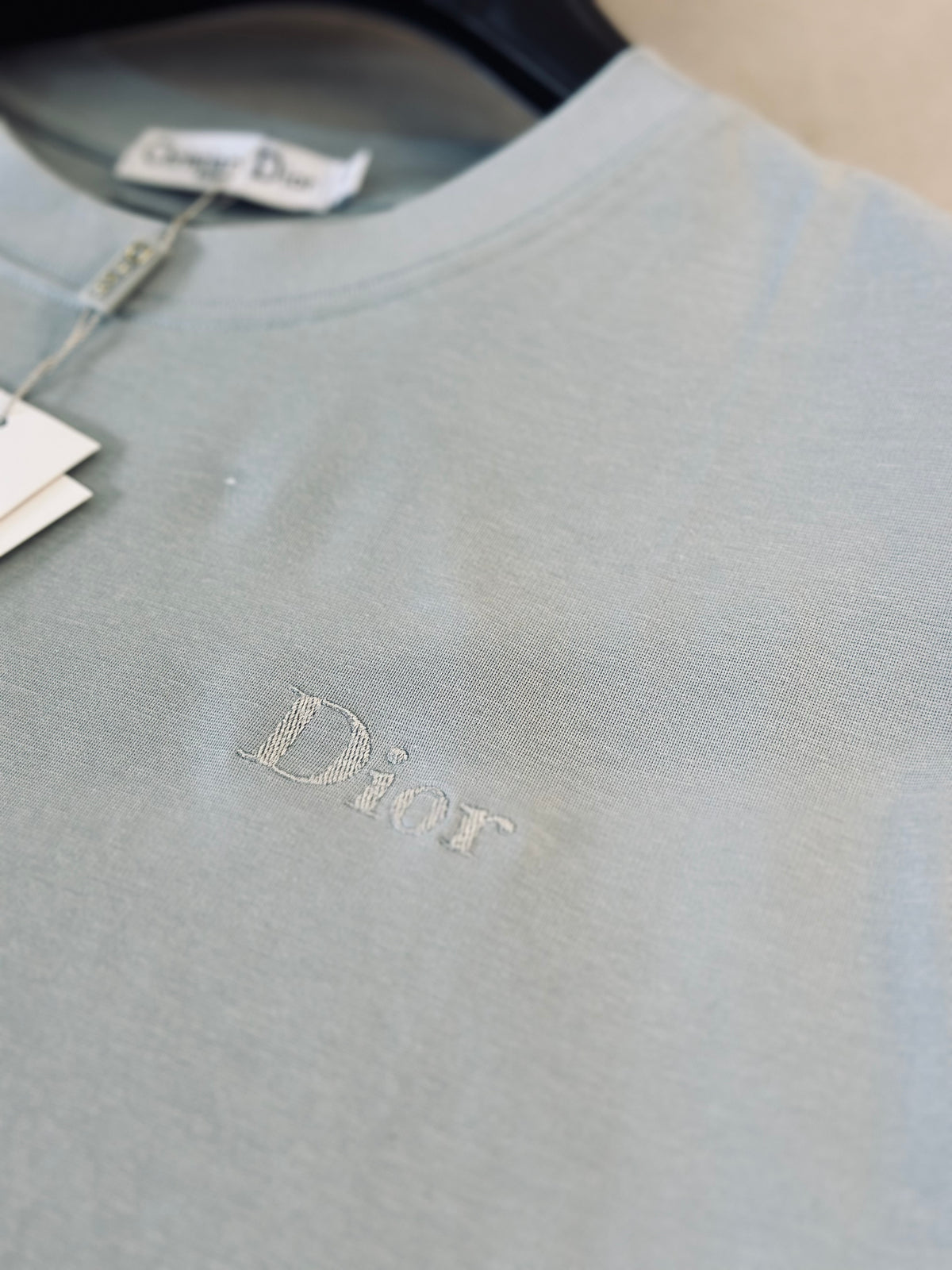 CAMISETA SLIM DIO GRIS TEJIDO GRIS