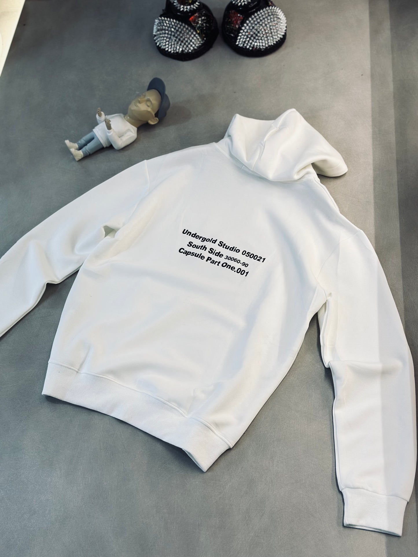 HOODIE UND BLANCO ROSTRO FRONTAL