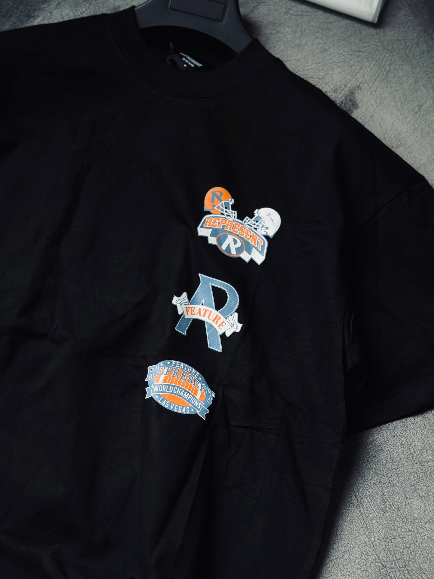 CAMISETA OVERSIZE REP NEGRA "R" CHAMPION