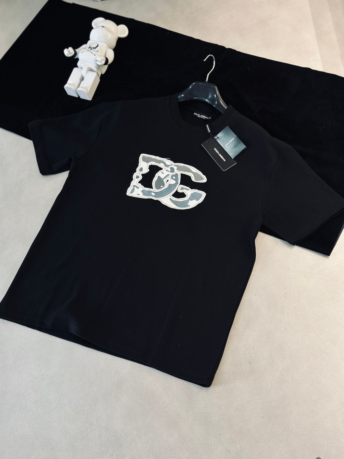 CAMISETA OVERSIZE DOL NEGRA DG PLATEADO