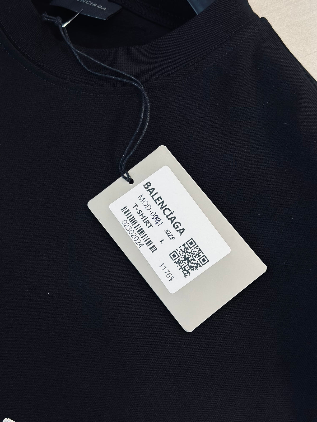 CAMISETA OVERSIZE BAL NEGRA TEJIDO BLANCO