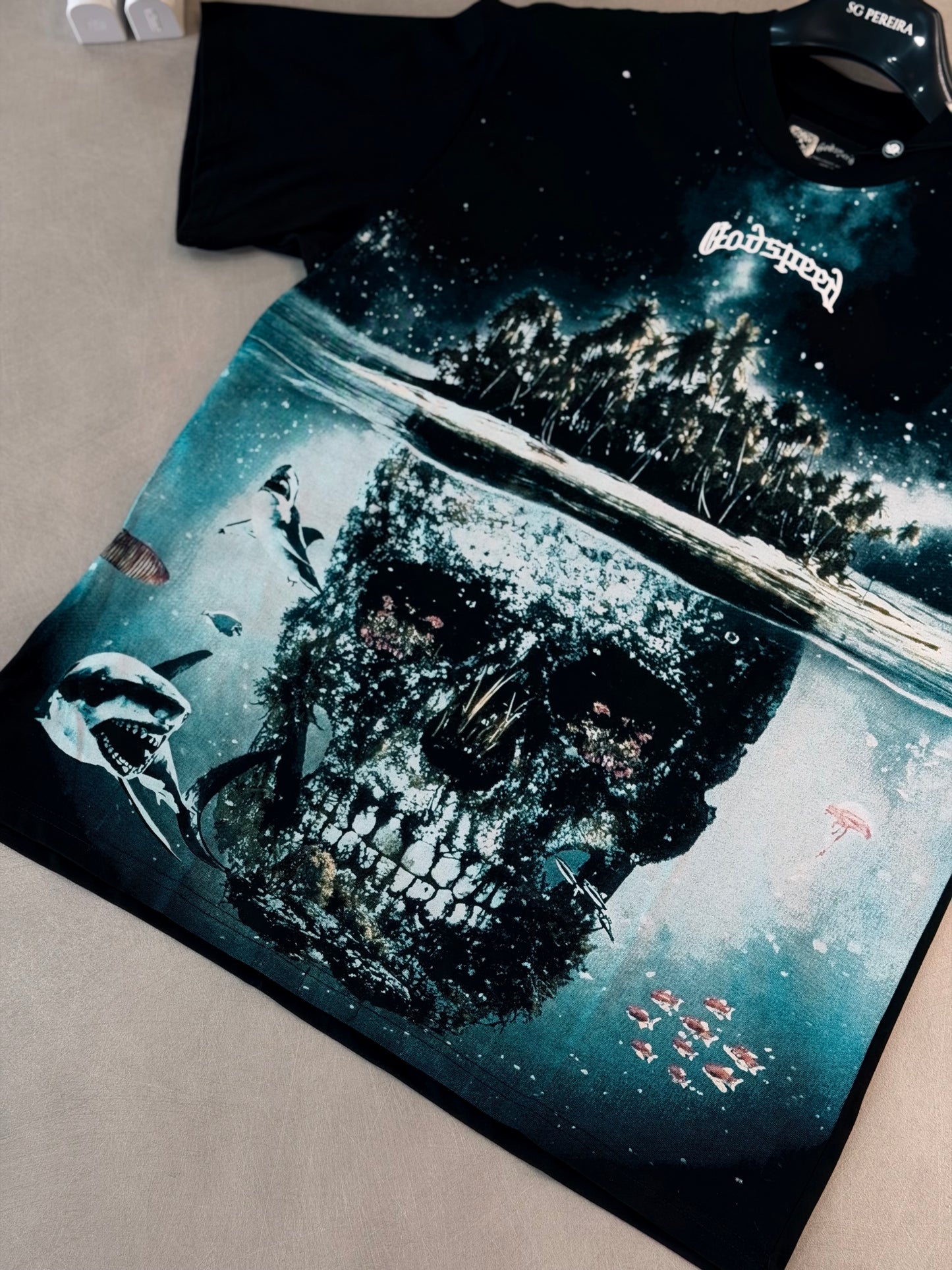 CAMISETA OVERSIZE GOD NEGRA CALAVERA PLAYA