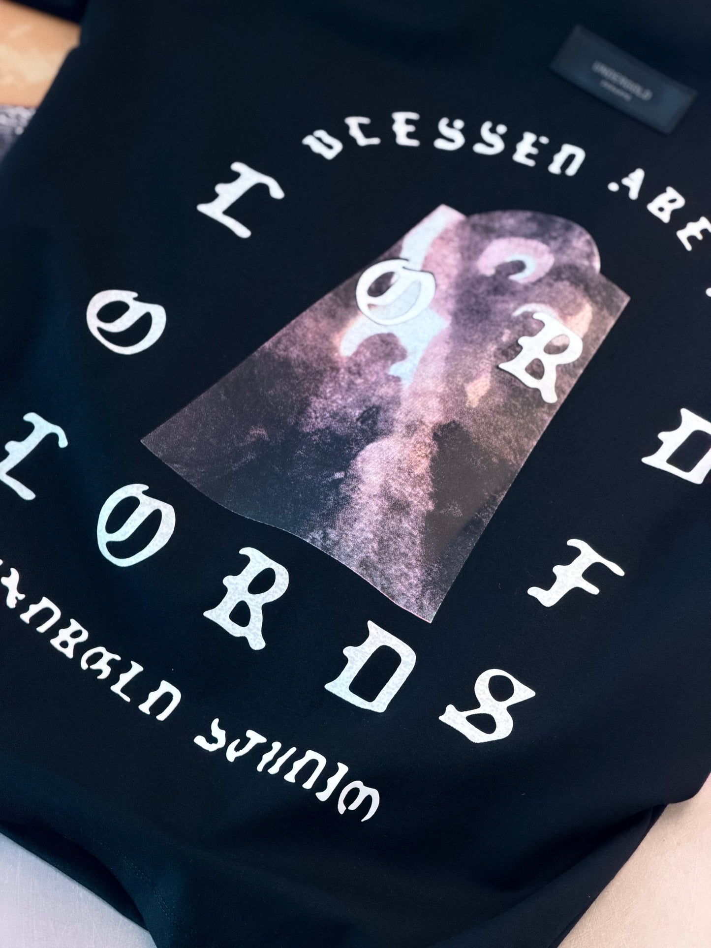 CAMISETA OVERSIZE UND NEGRA LORD OF