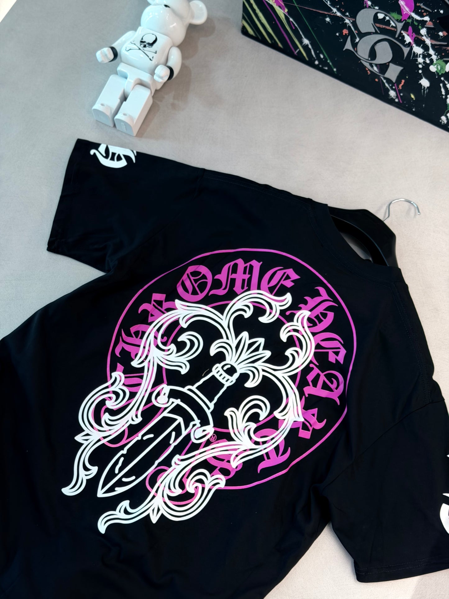 CAMISETA OVERSIZE CHR NEGRA ESPADA