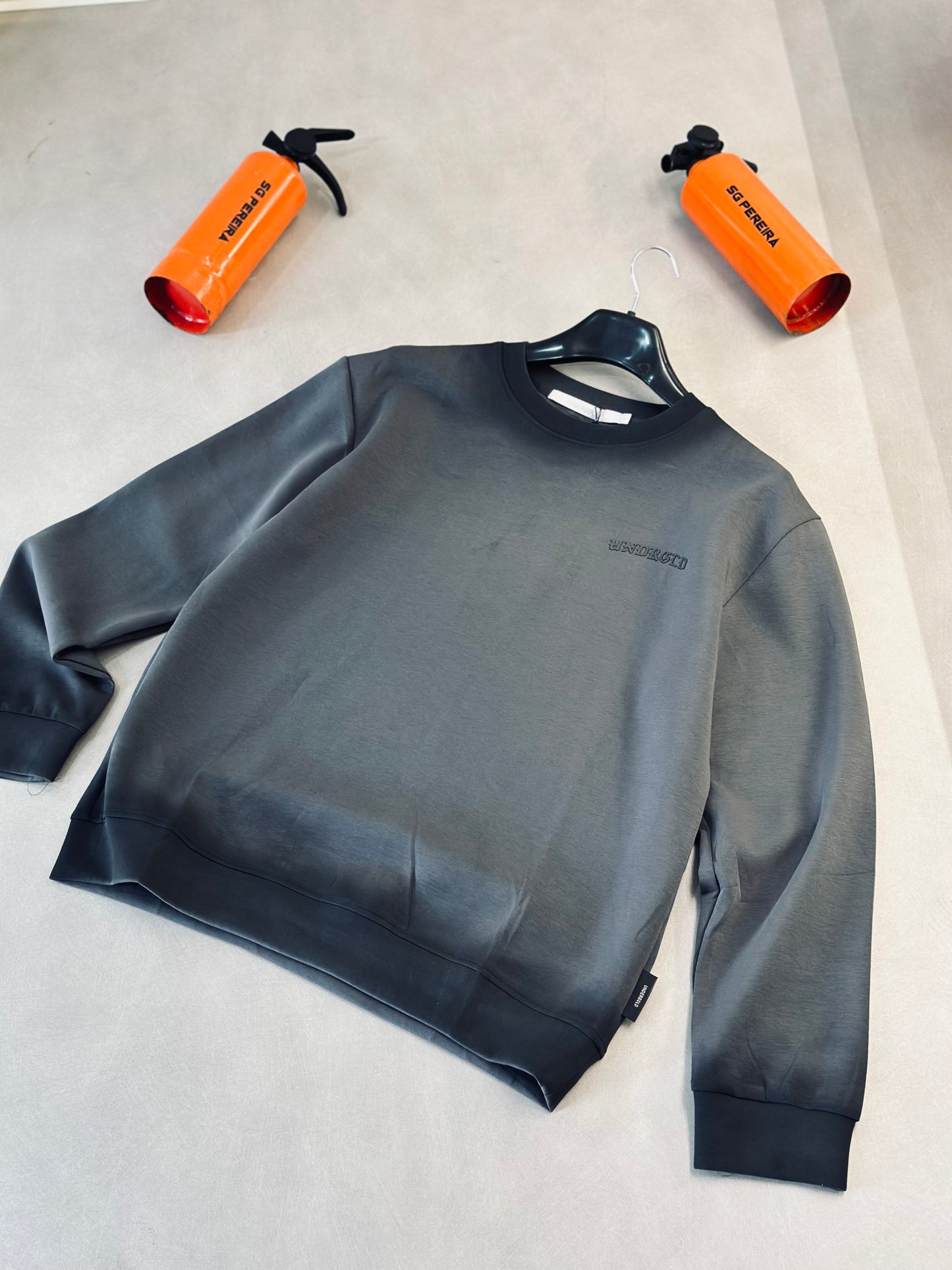 CAMIBUZO UND GRIS DEGRADADO UND ALTORR
