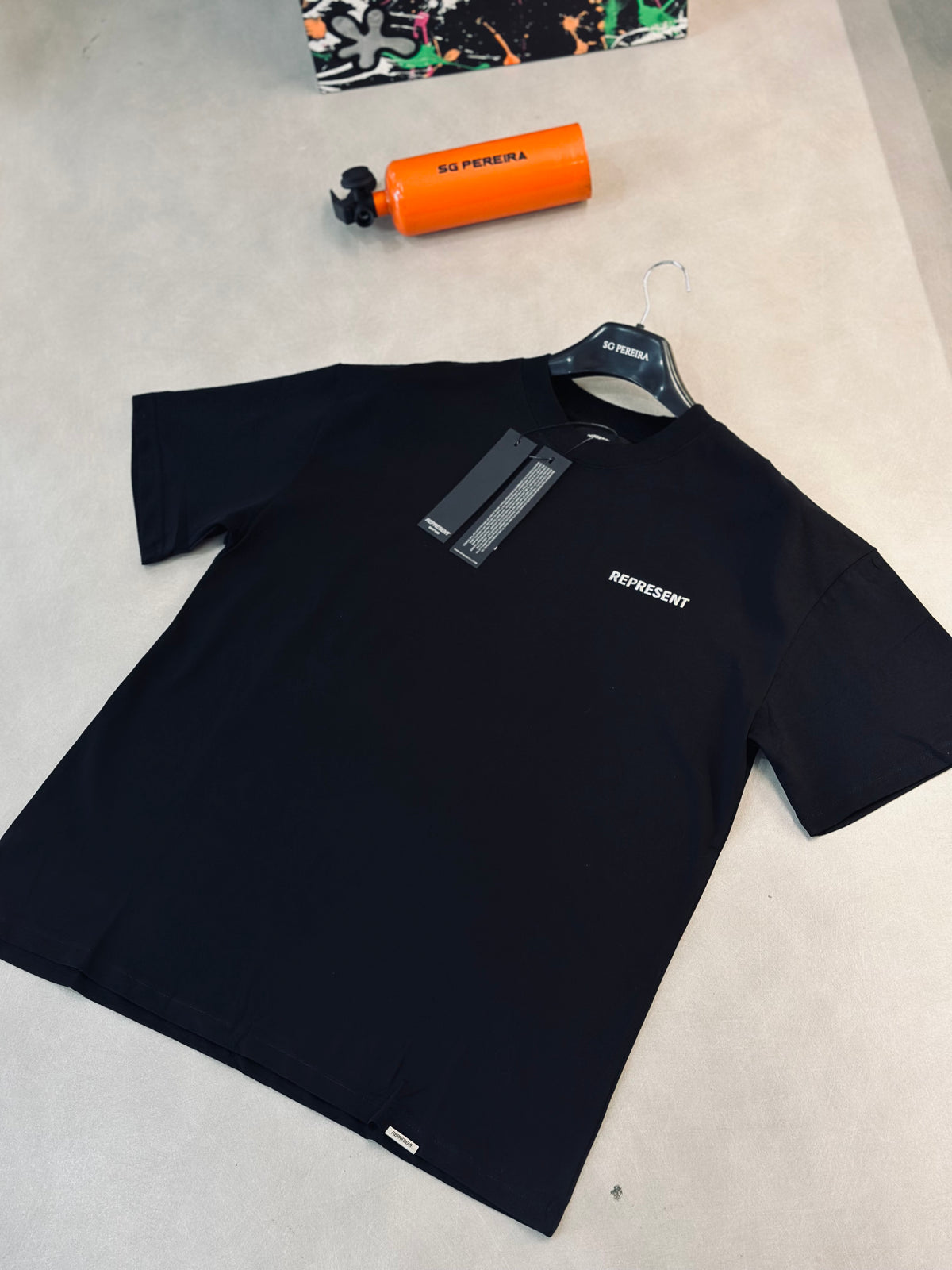 CAMISETA OVERSIZE REP NEGRA REP PLATEADO