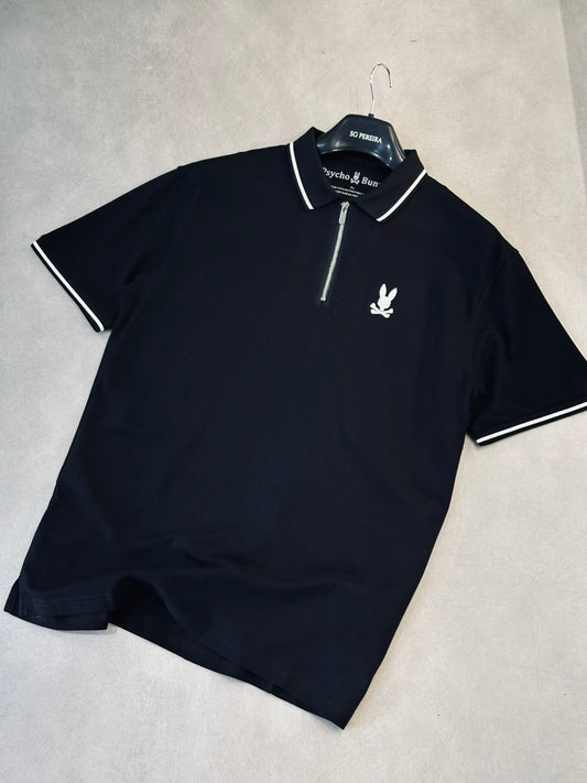 CAMISETA POLO PSY NEGRA CREMALLERA CONEJO BLANCO