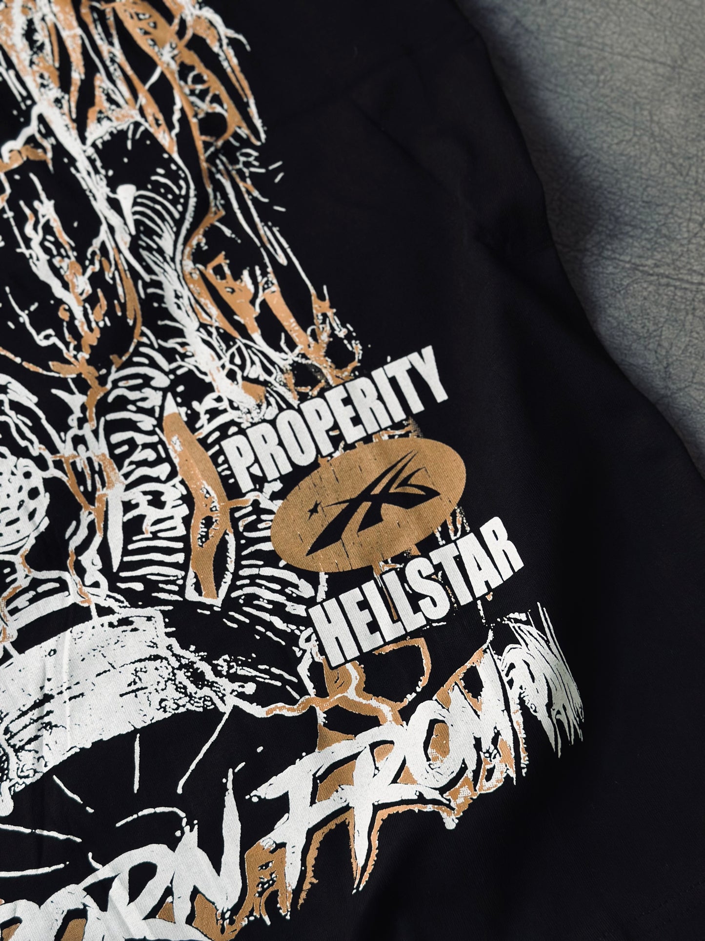 CAMISETA OVERSIZE HEL NEGRA NY CAFÉ