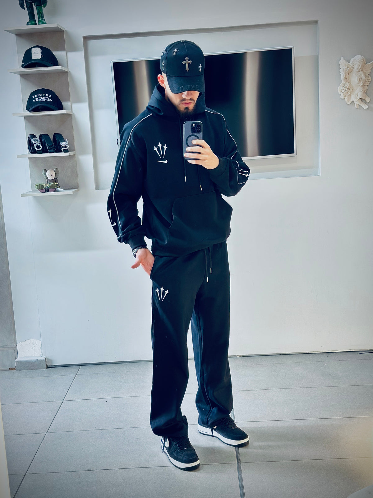 SUDADERA NIK NEGRO 3 ESTRELLAS