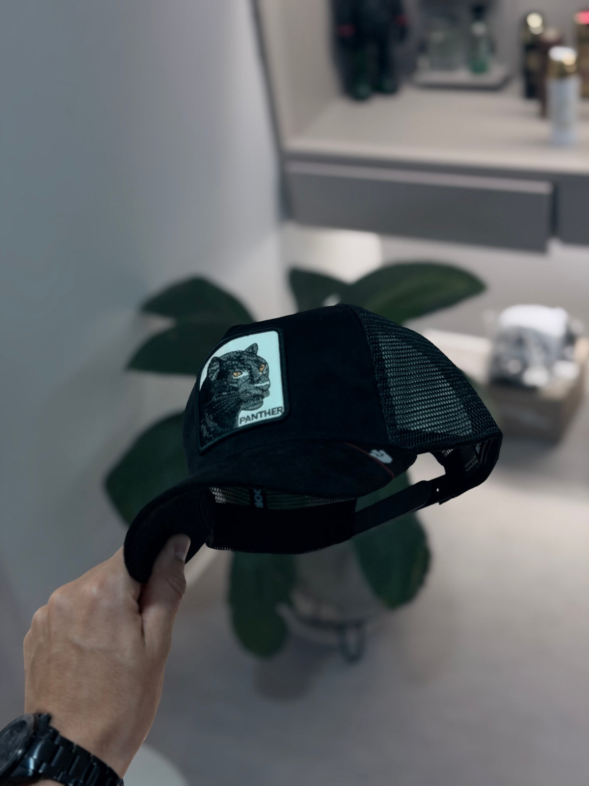 GORRA GOO NEGRA GAMUSA PANTERA