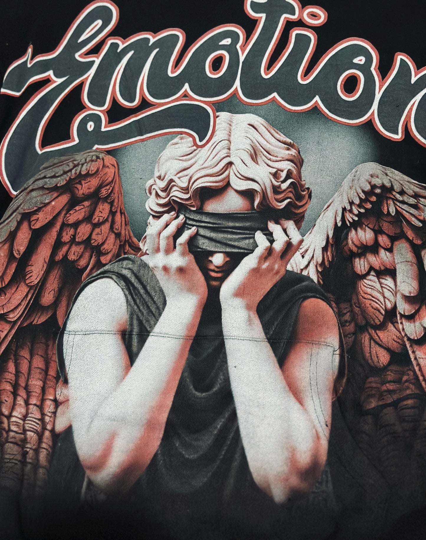 HOODIES EMO NEGRO ANGEL ROJO