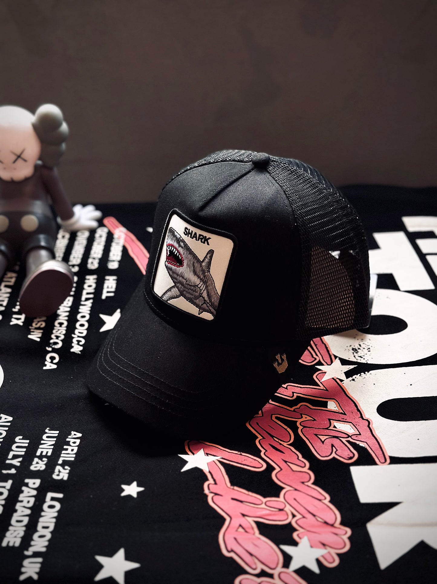 GORRA PREMIUM GOO NEGRA TIBURON