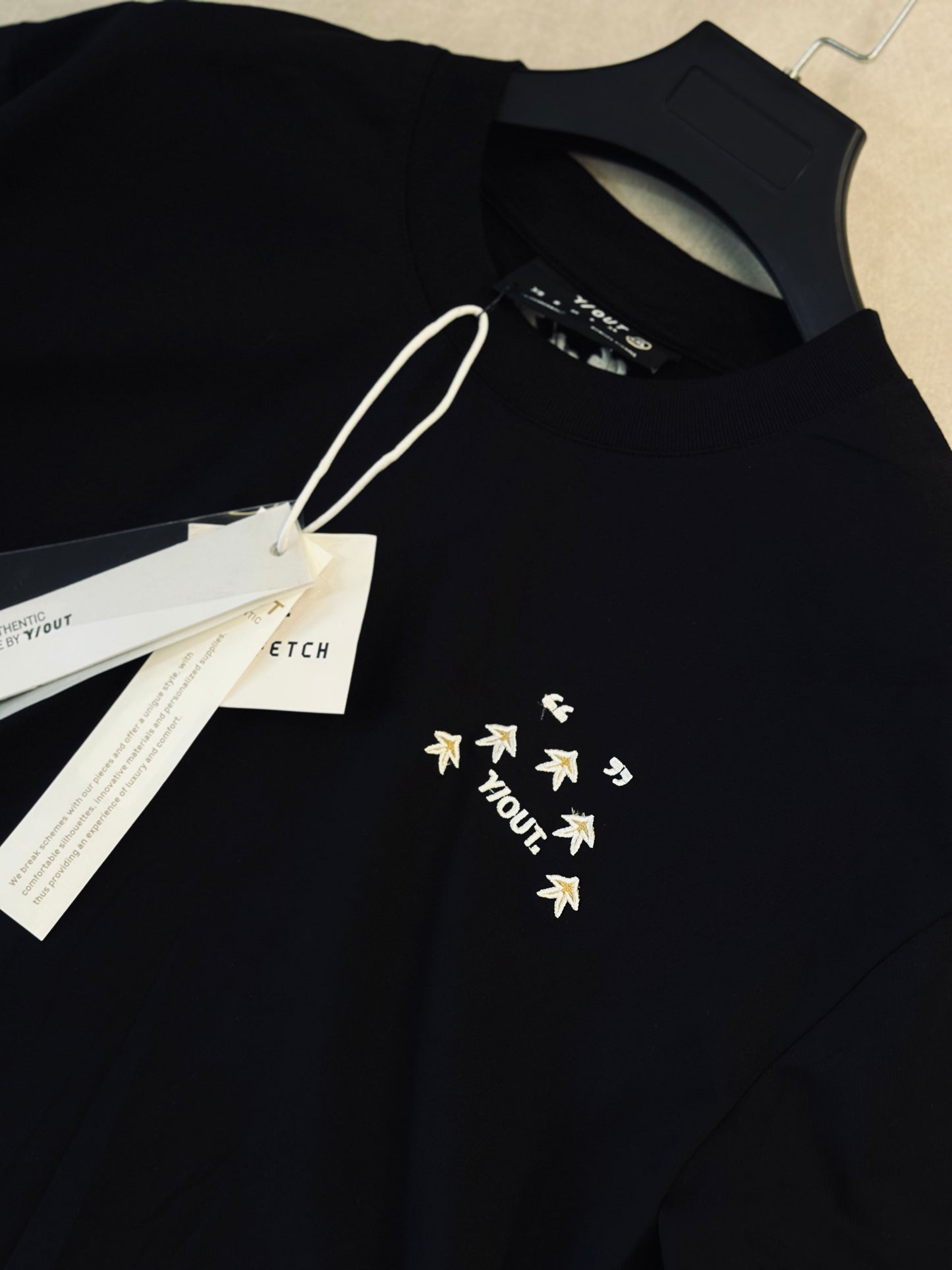 CAMISETA SLIM YOU NEGRA ESTRELLAS TEJIDO
