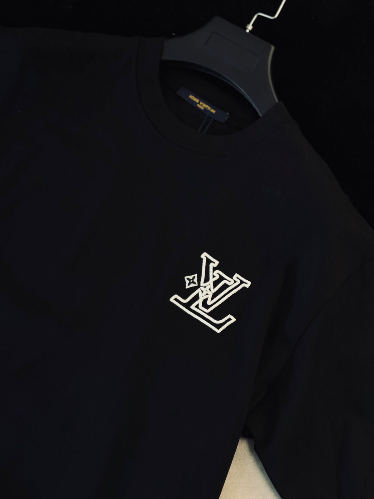 CAMISETA OVERSIZE LOU NEGRO LV TEJIDO BLANCO