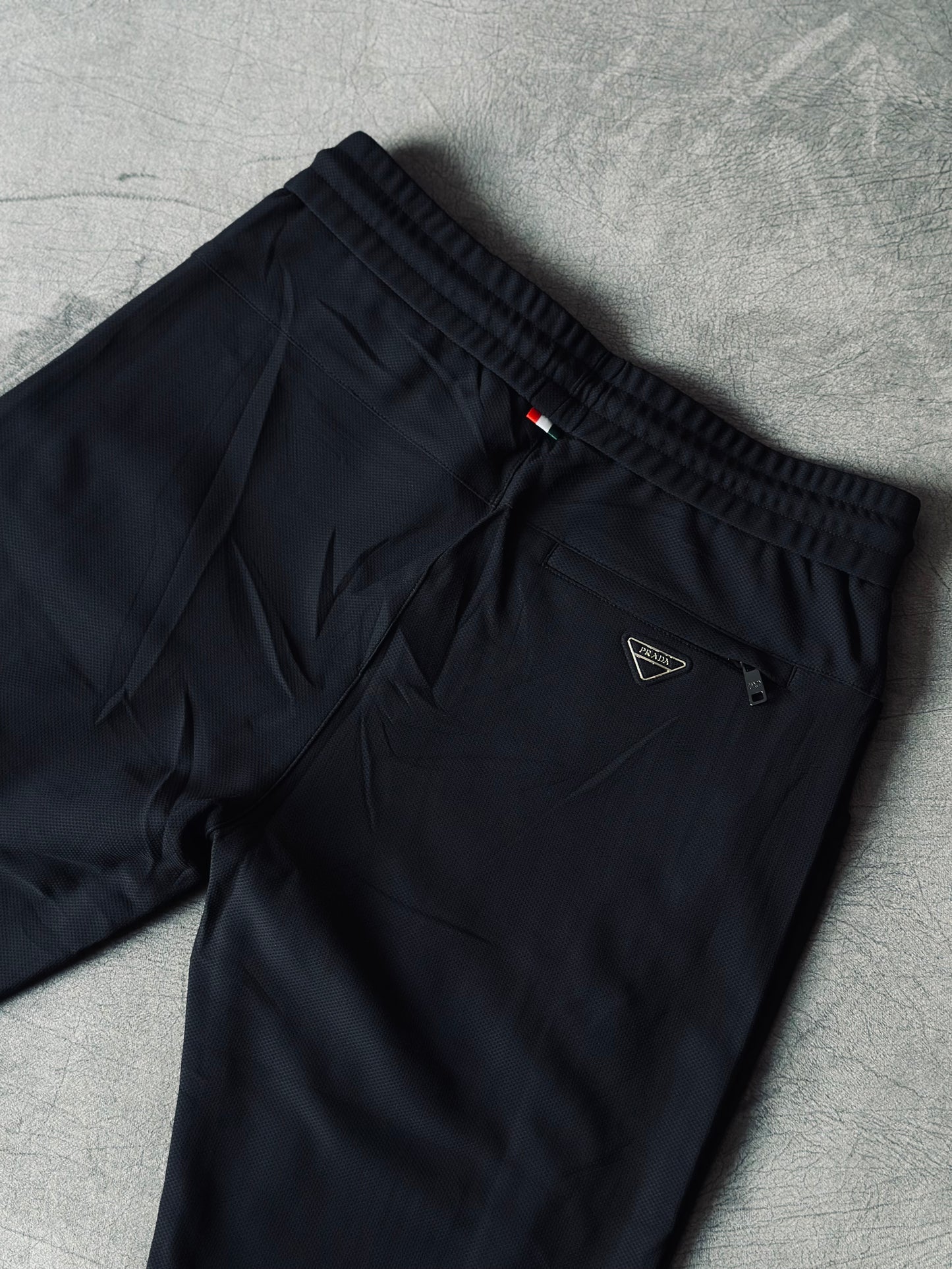 SUDADERA DE LUJO PRA NEGRO CLASICO