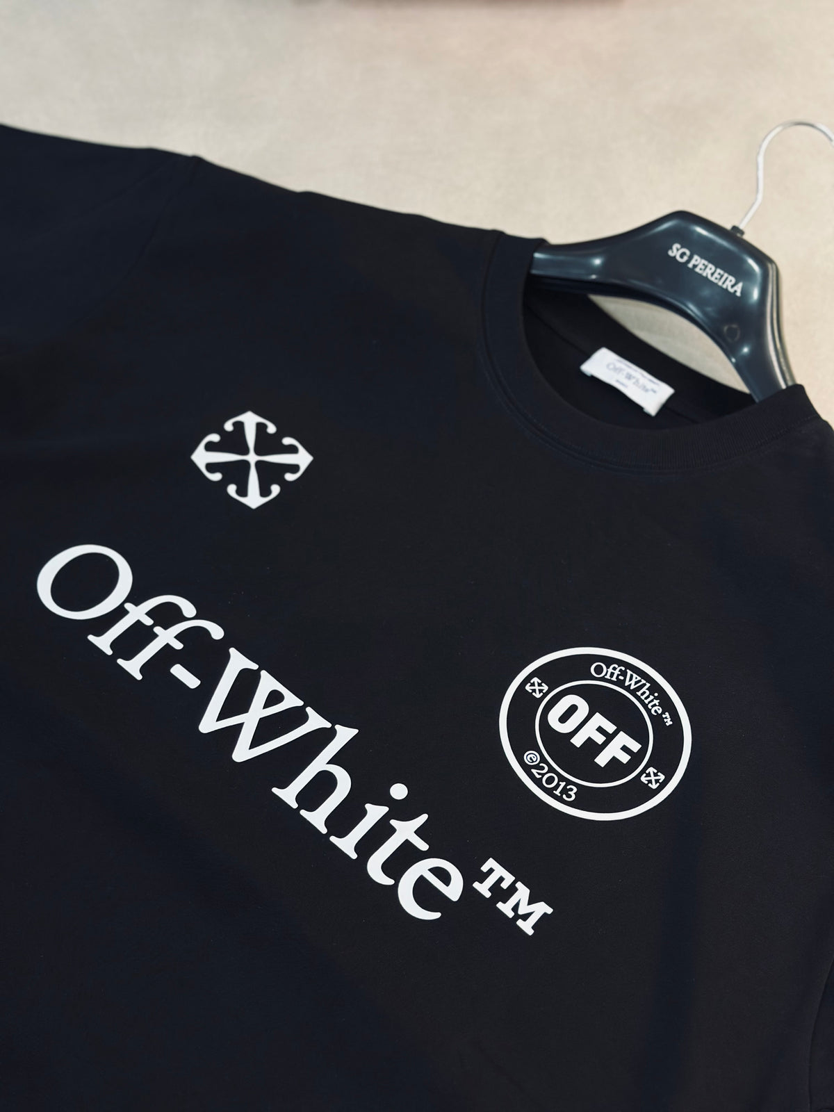 CAMISETA OVERSIZE OFF NEGRA OFF BLANCO 2013