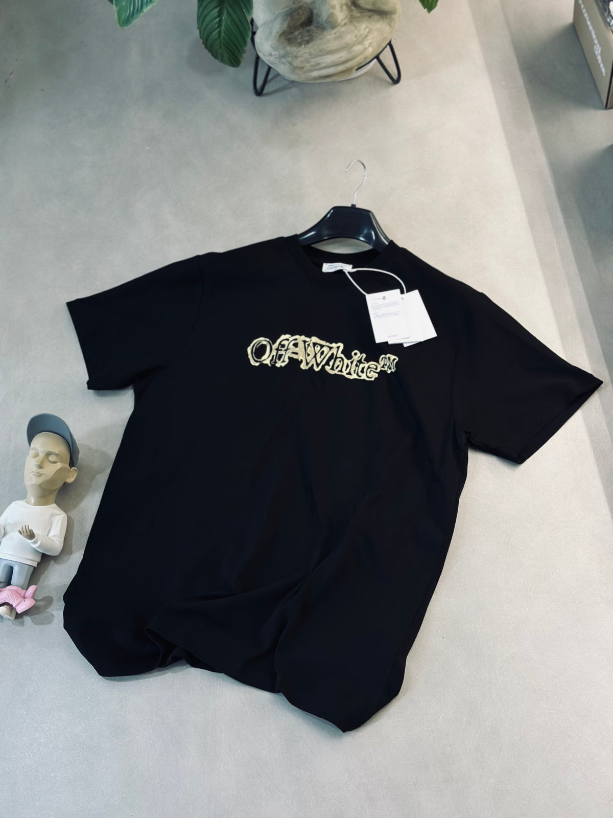 CAMISETA OVERSIZE OFF NEGRA "X" CAFÉ