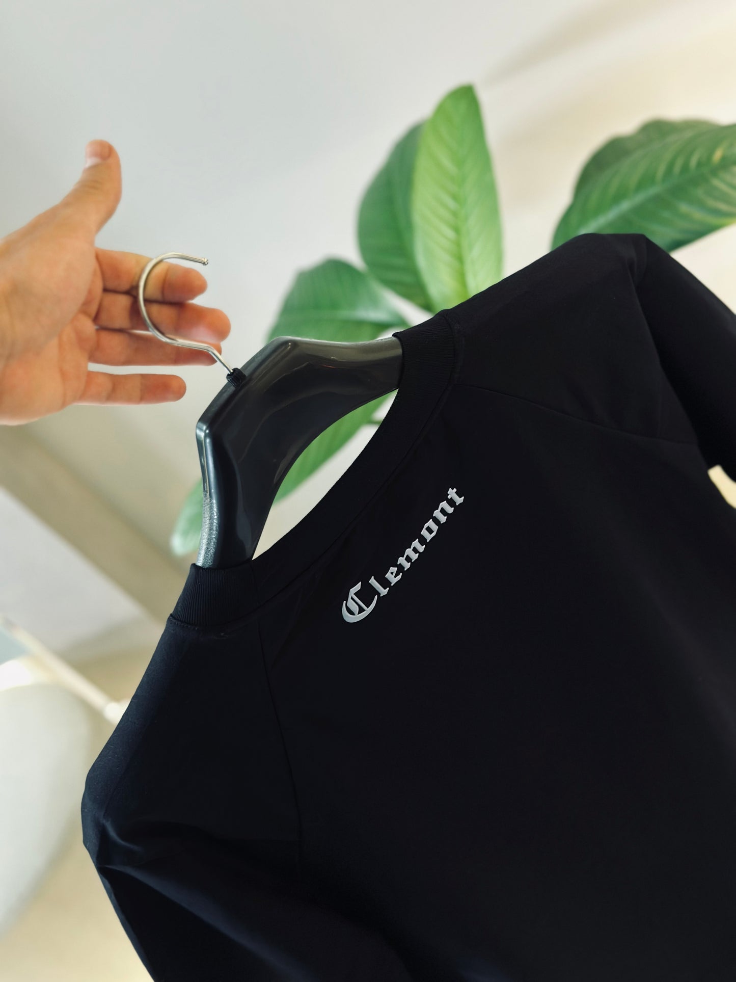 CAMISETA SLIM CLE NEGRA "C" AZUL