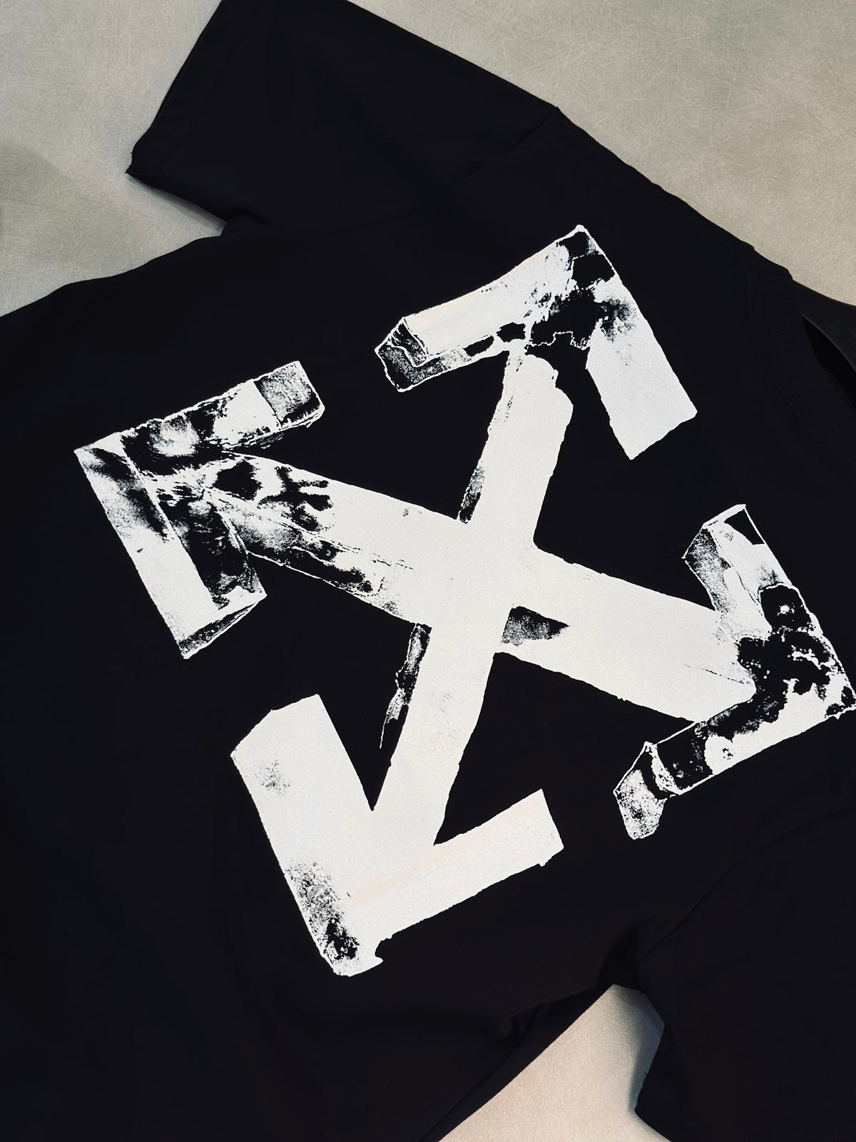 CAMISETA OVERSIZE OFF NEGRA "X" BLANCO