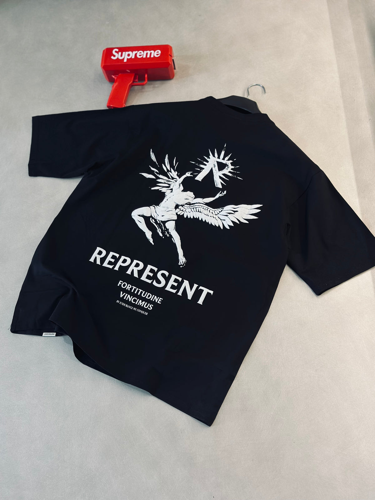 CAMISETA OVERSIZE REP NEGRA HORIZONS