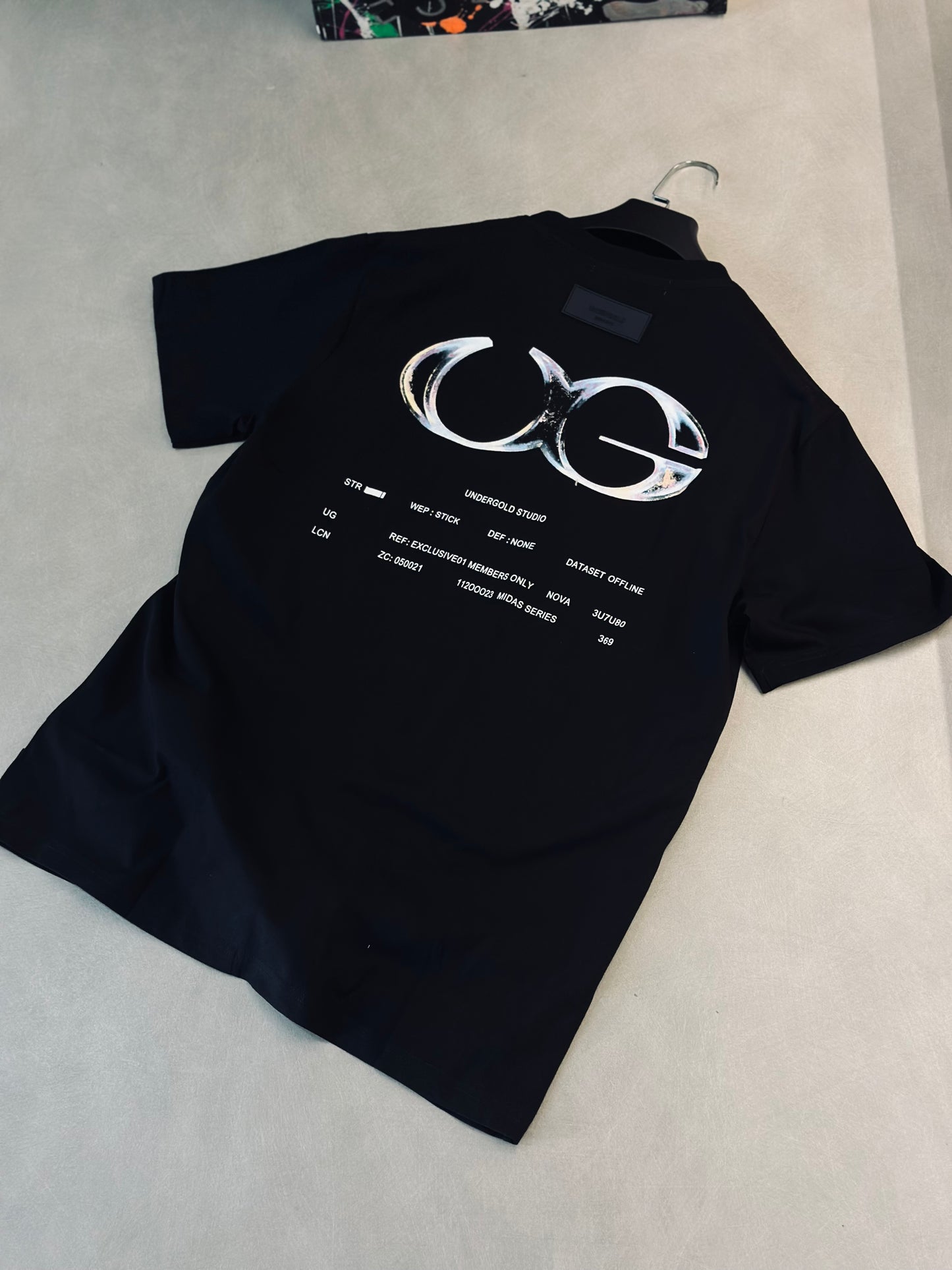 CAMISETA SLIM UND NEGRA ABSTRACTO