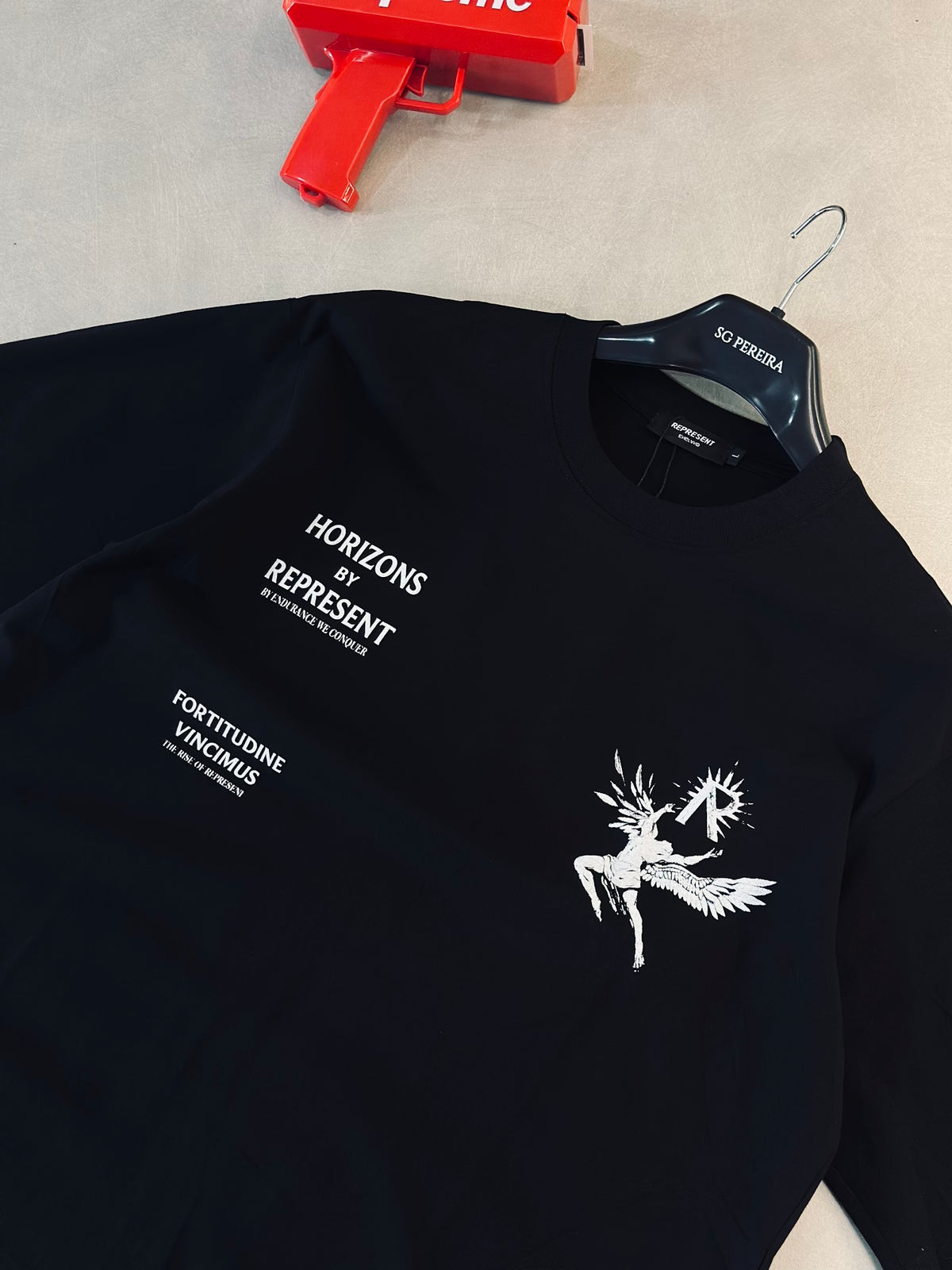 CAMISETA OVERSIZE REP NEGRA HORIZONS
