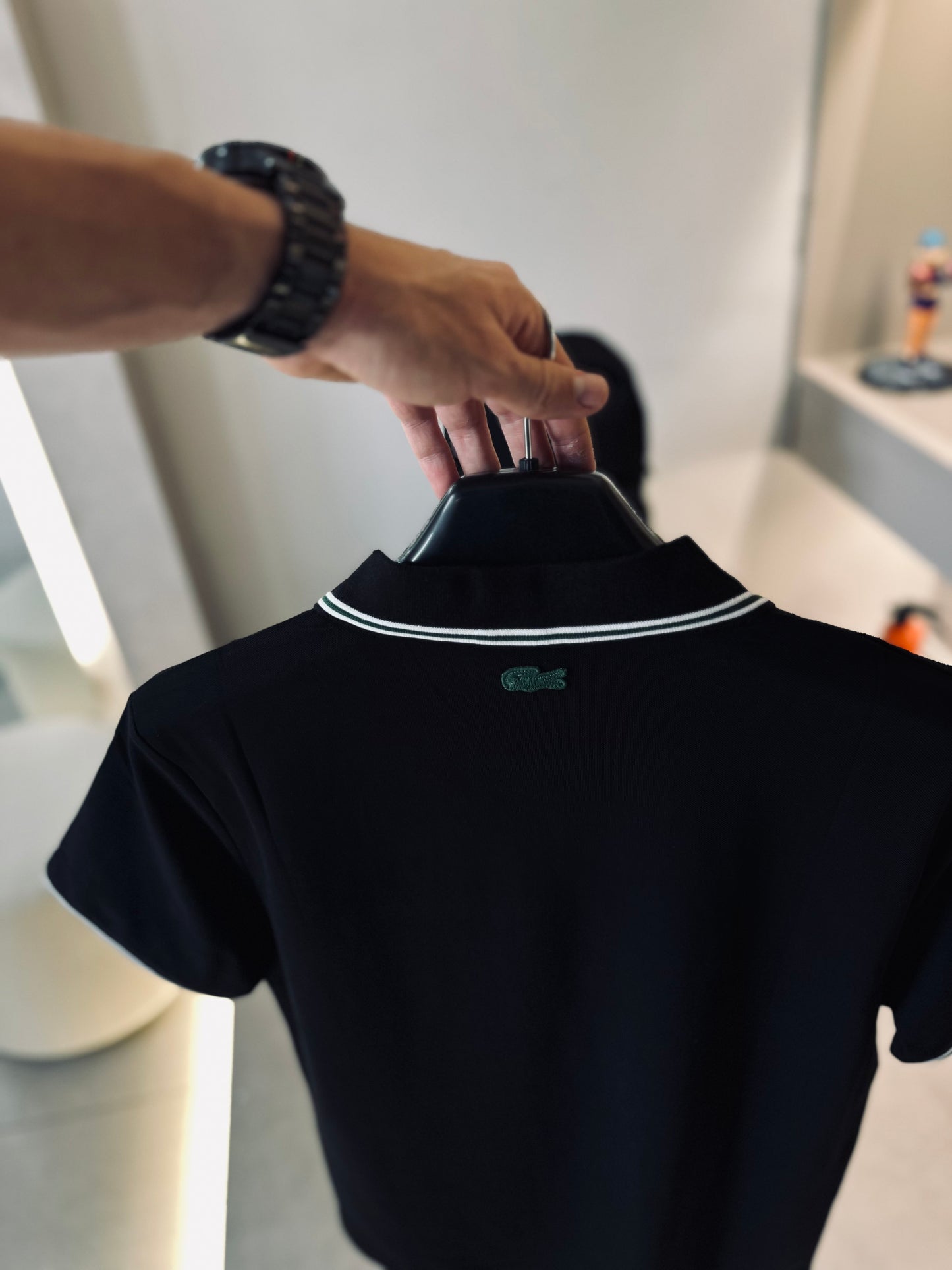 CAMISETA POLO LAC NEGRA LOGO VERDE