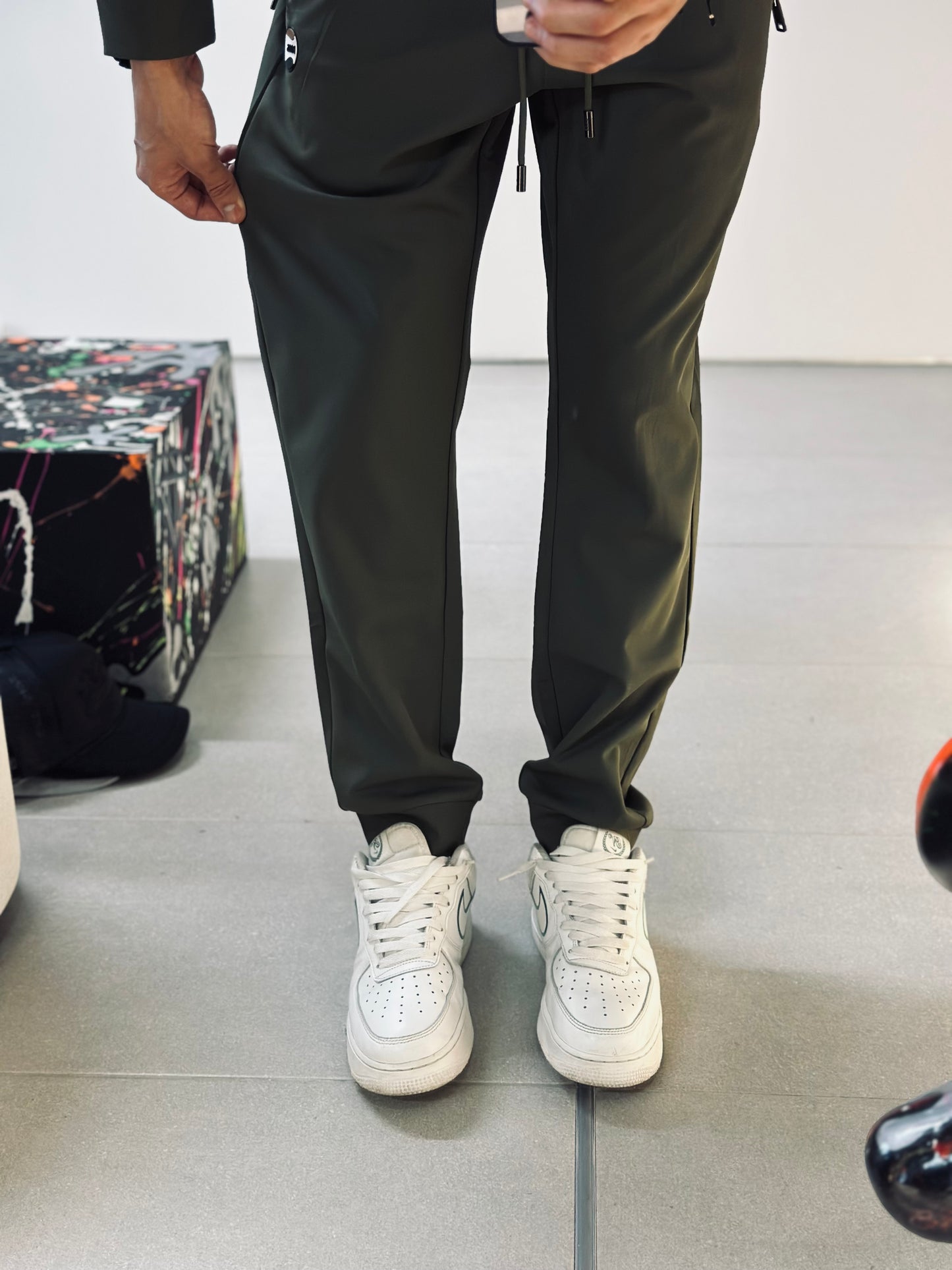 CONJUNTO DE LUJO BOS VERDE MILITAR LOGO GOMA