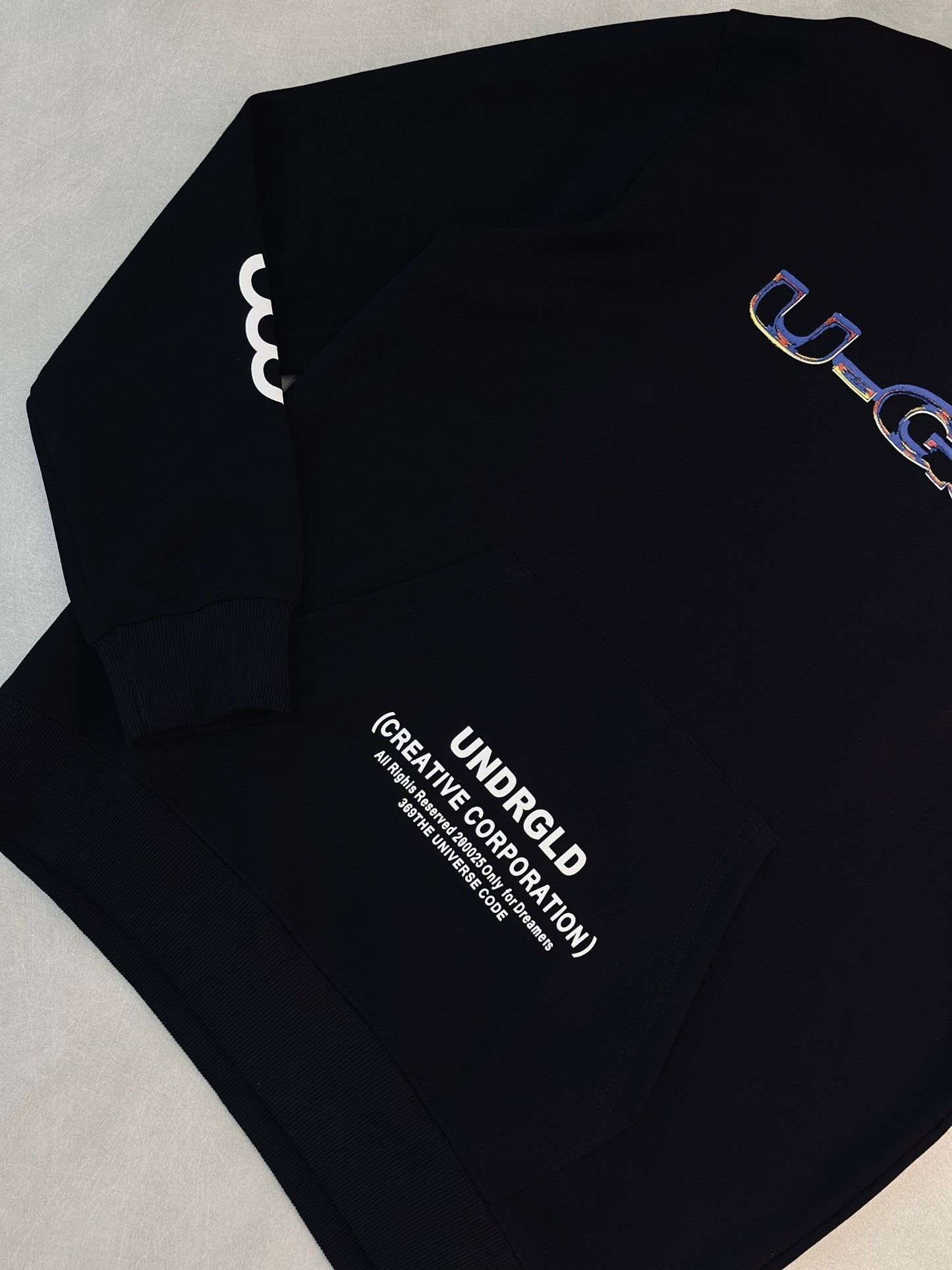 HOODIE UND NEGRO ESFERA TRASERA