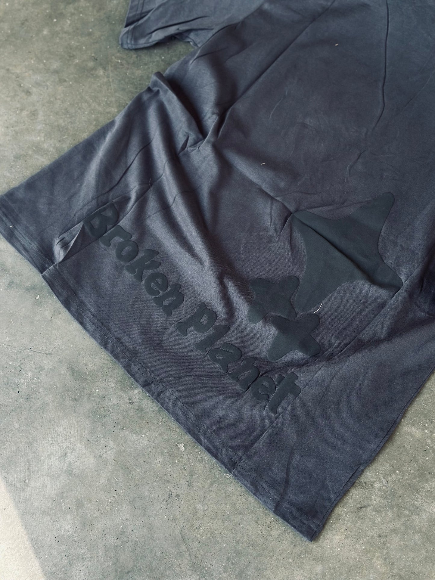 CAMISETA OVERSIZE BRO GRIS VAMPIRO