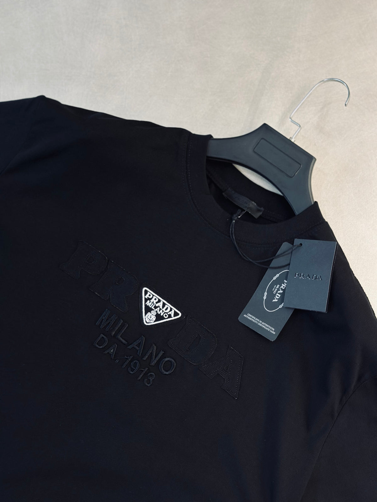 CAMISETA SEMI OVERSIZE PRA NEGRA 1913