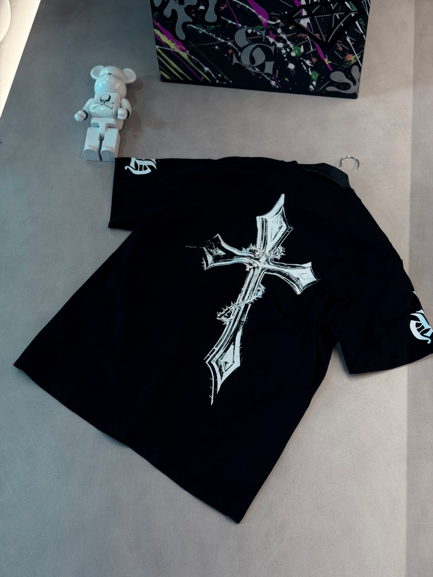 CAMISETA OVERSIZE CHR NEGRA CADENA DIENTES