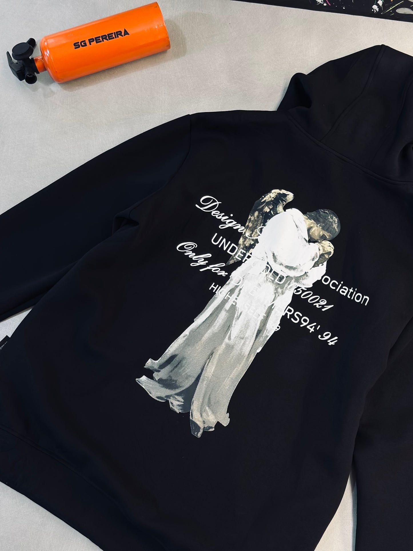 HOODIE UND NEGRO ANGEL