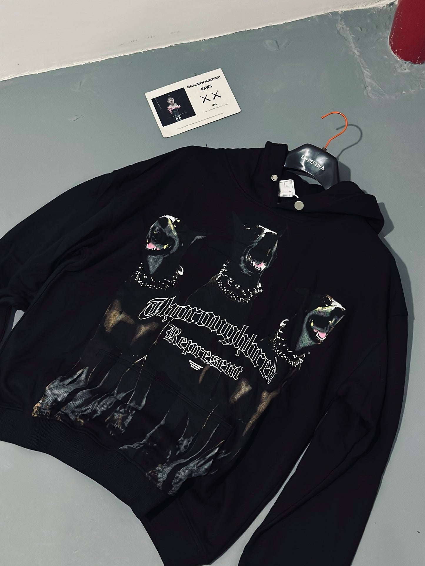 HOODIE REP NEGRO PERRO