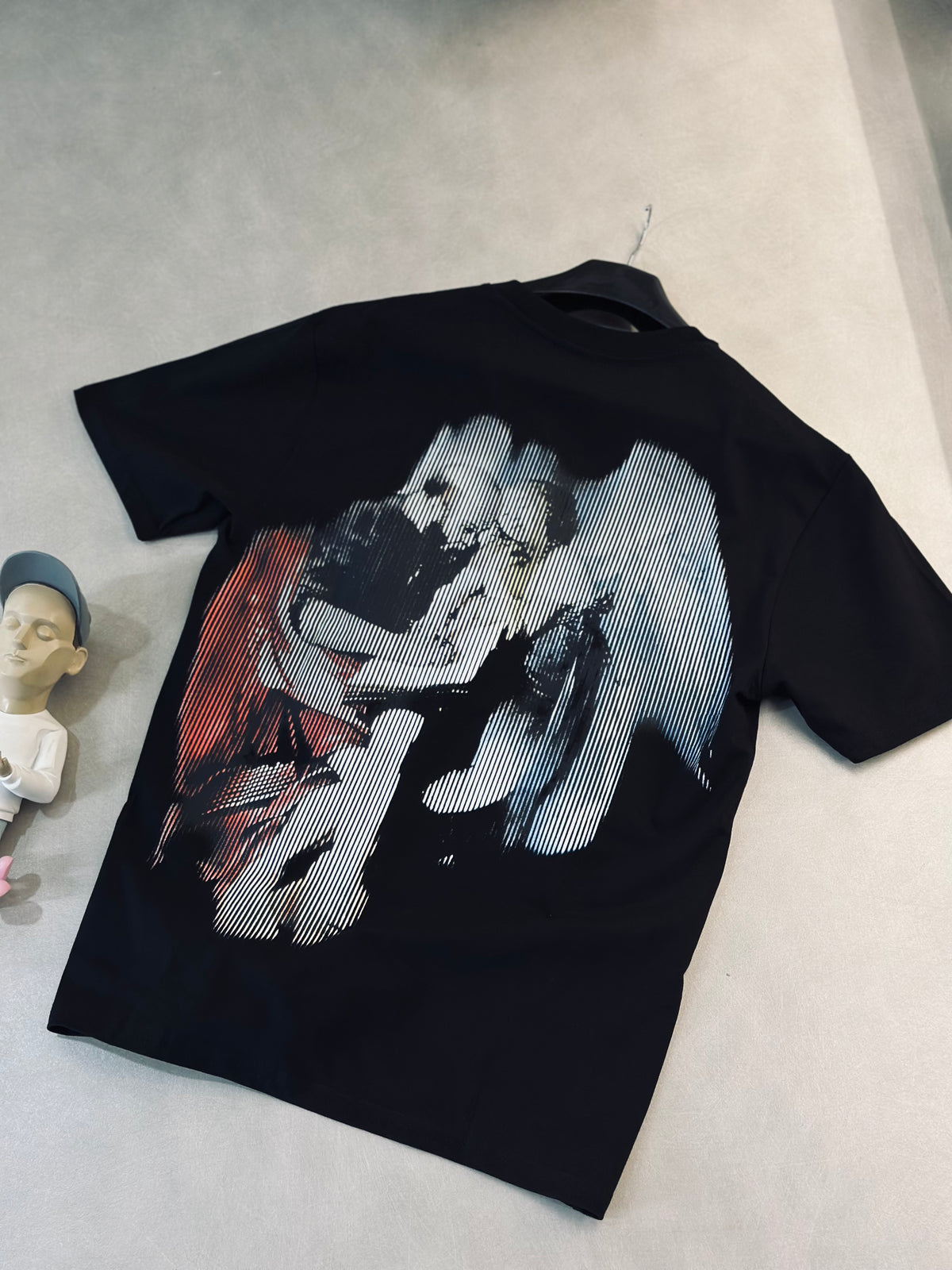 CAMISETA OVERSIZE OFF NEGRA DISTORSIÓN