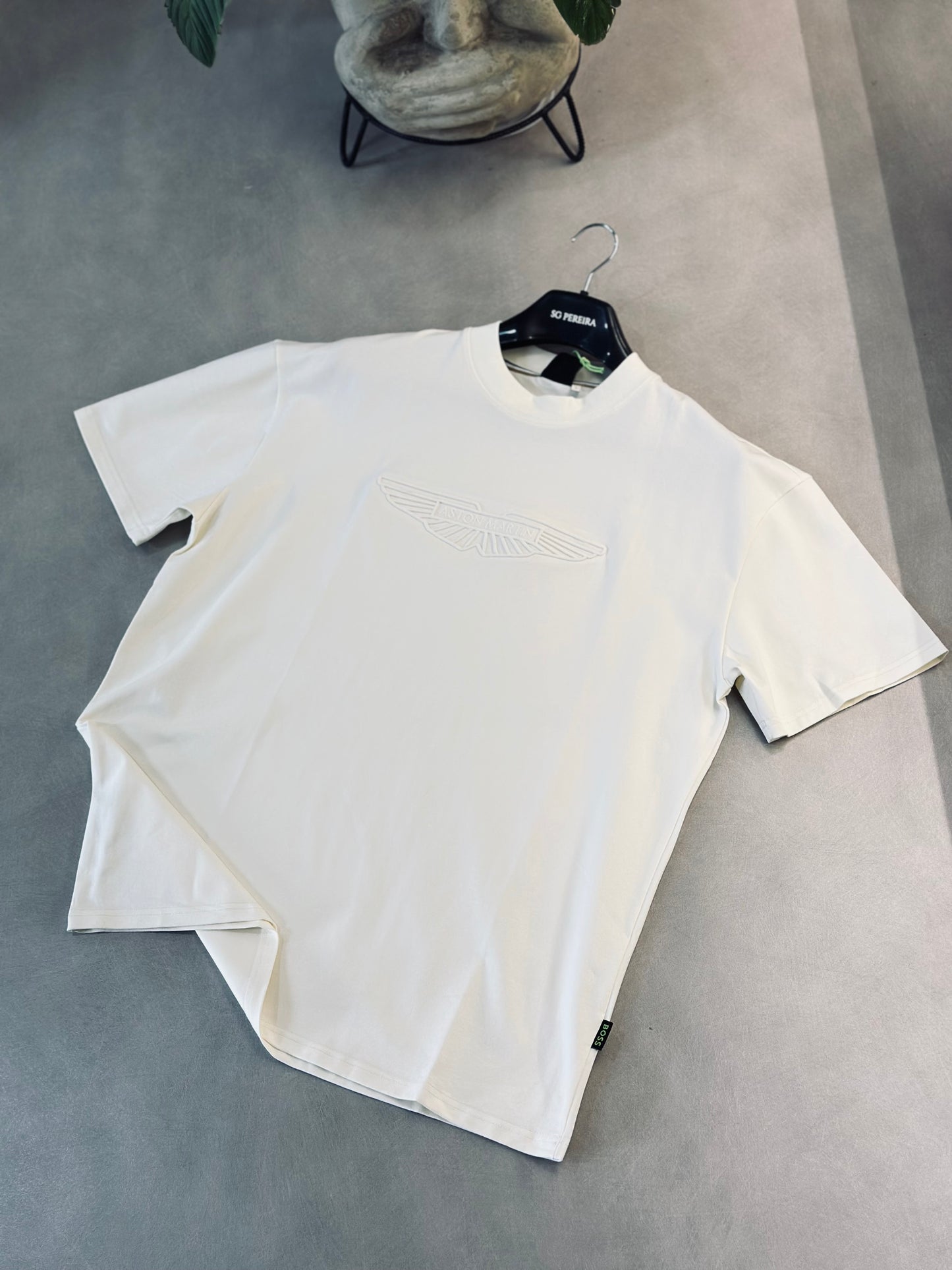 CAMISETA OVERSIZE BOS CREMA ASTON MARTIN TEJIDO